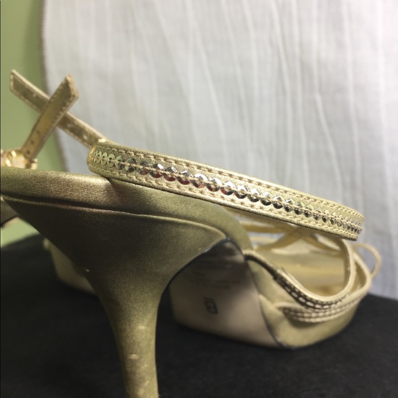 B Bakers Heels Gold - Picture 3 of 8